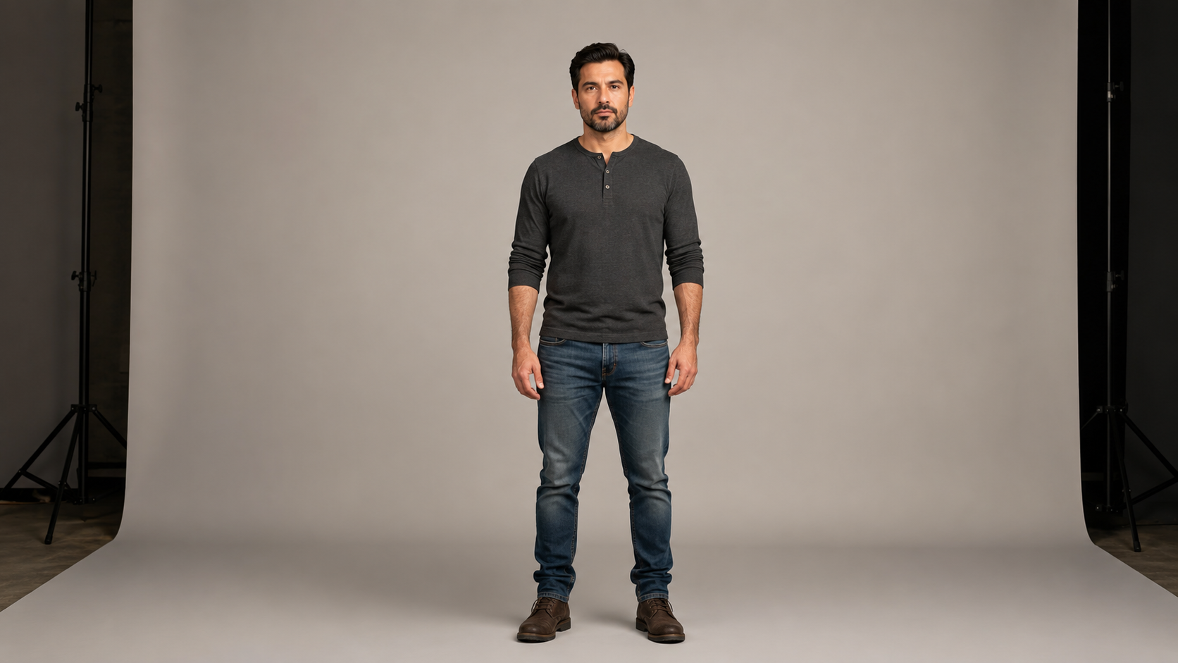 Full-body character still prepared to reduce cropped hands and feet in motion transfer